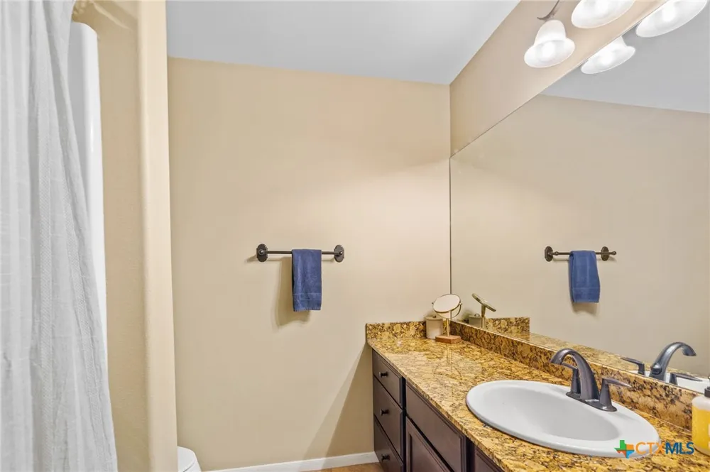 111 Fleetwood Drive Victoria, TX 77901