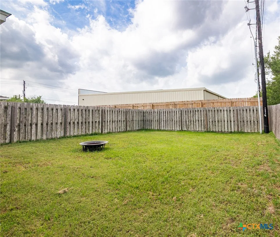 111 Fleetwood Drive Victoria, TX 77901