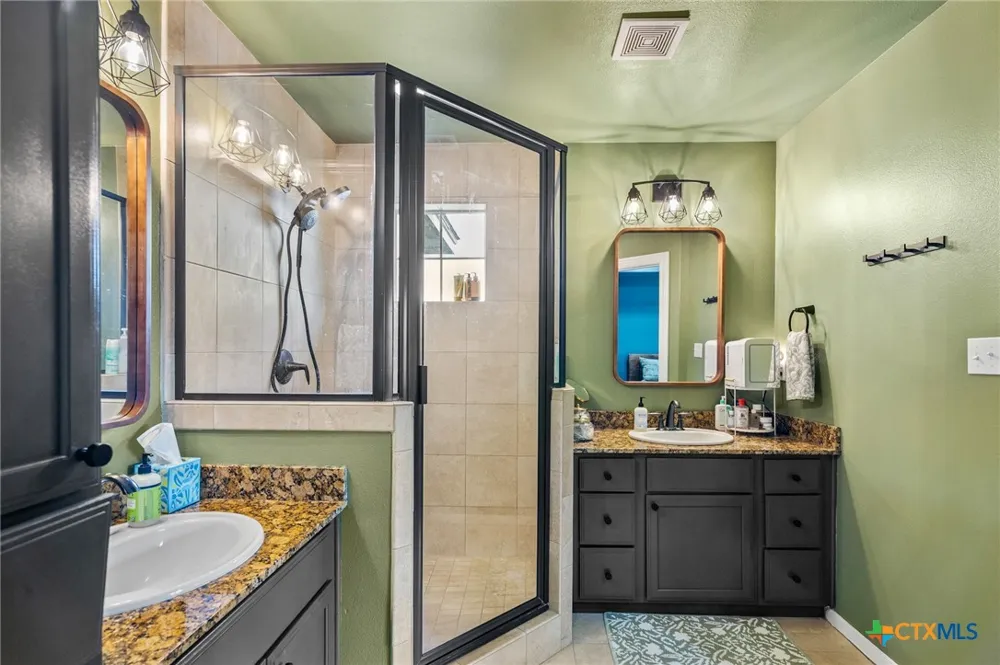 111 Fleetwood Drive Victoria, TX 77901