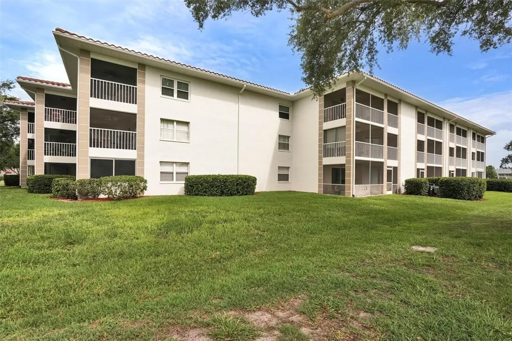 6507 STONE RIVER ROAD #102 Bradenton, FL 34203