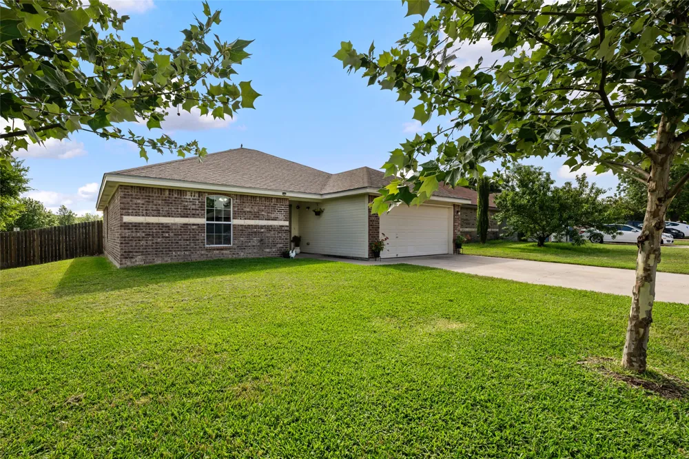 144 Calcite Lane Jarrell, TX 76537
