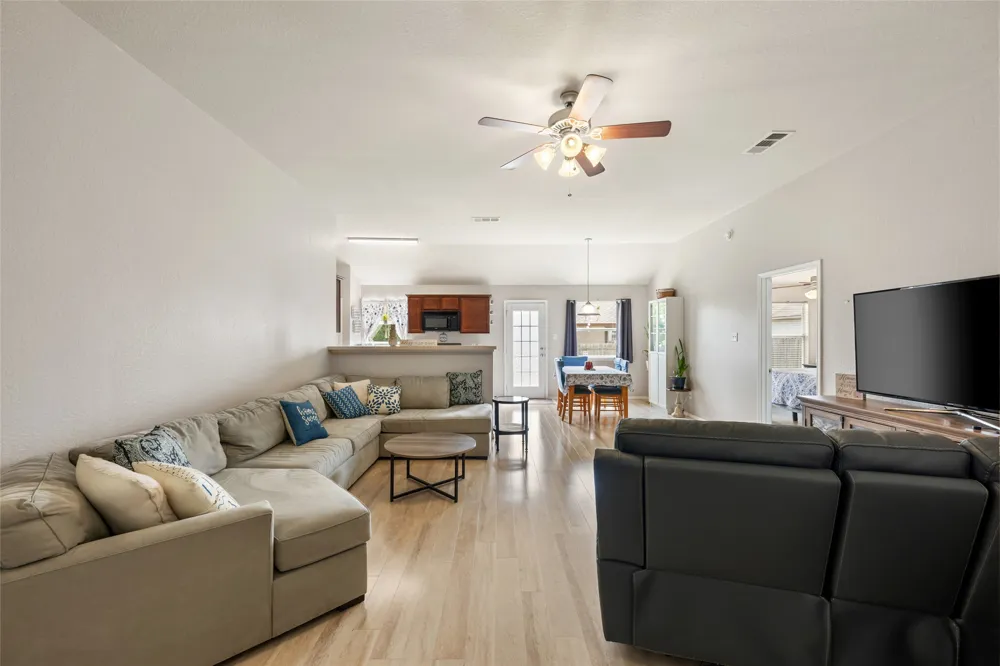 144 Calcite Lane Jarrell, TX 76537
