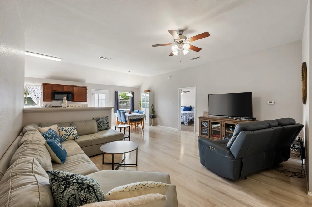 144 Calcite Lane Jarrell, TX 76537