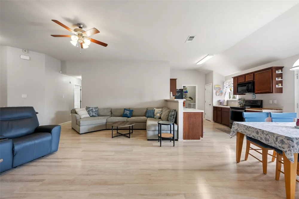 144 Calcite Lane Jarrell, TX 76537