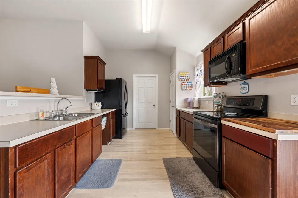 144 Calcite Lane Jarrell, TX 76537