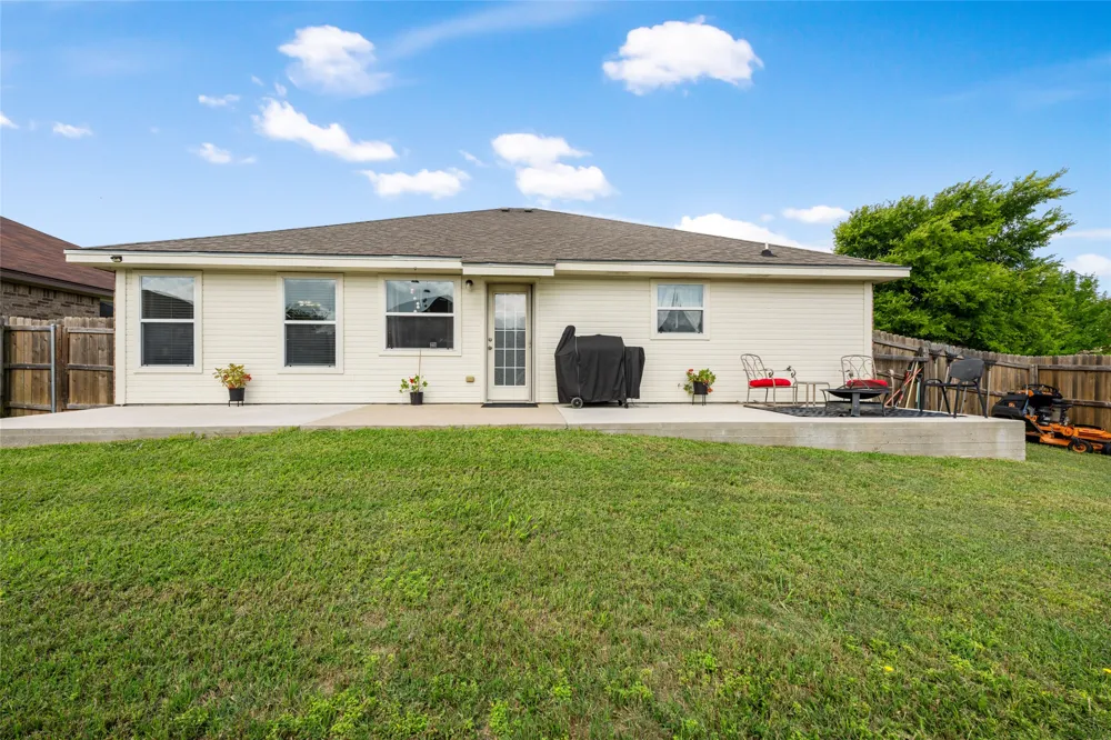 144 Calcite Lane Jarrell, TX 76537