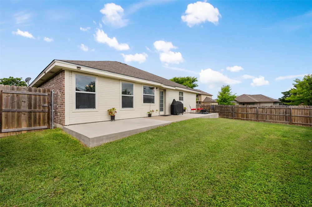 144 Calcite Lane Jarrell, TX 76537