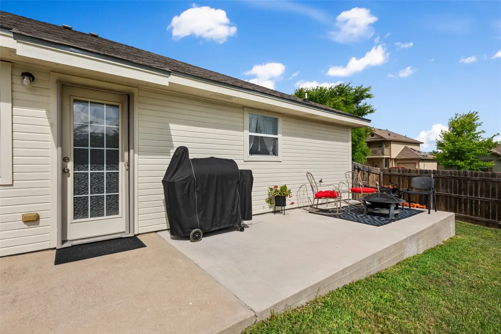 144 Calcite Lane Jarrell, TX 76537