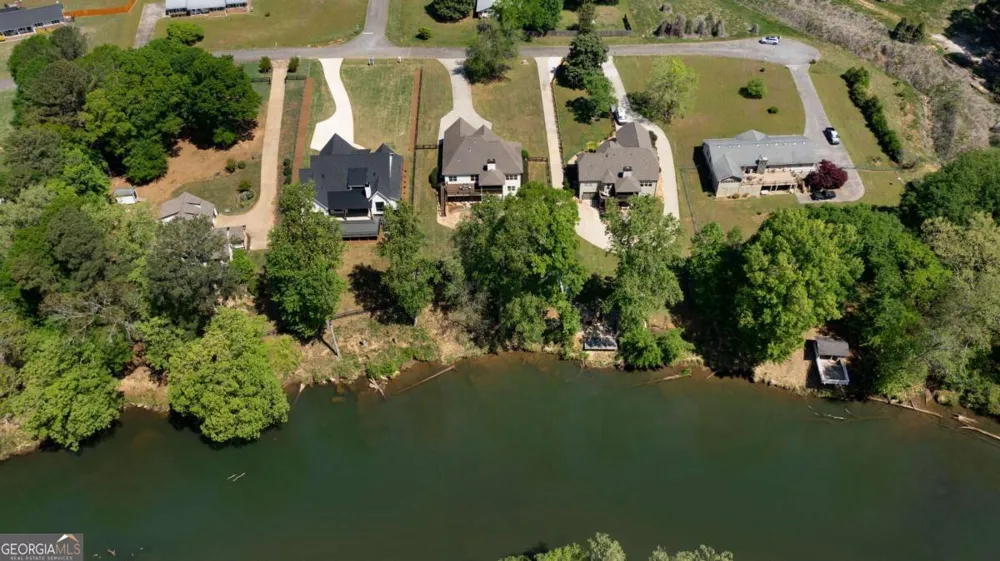 25 Linda RD SW Euharlee, GA 30120