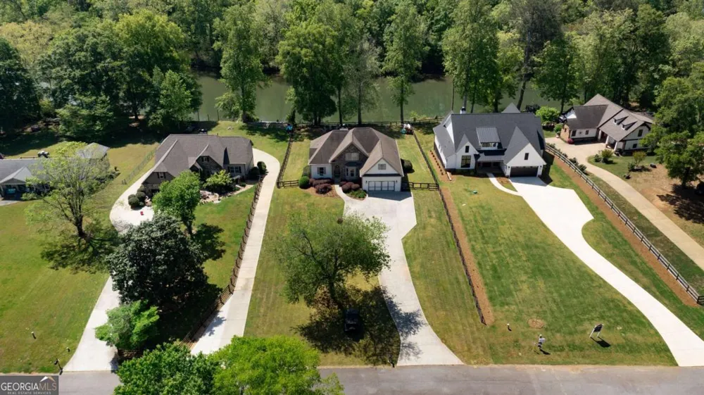 25 Linda RD SW Euharlee, GA 30120