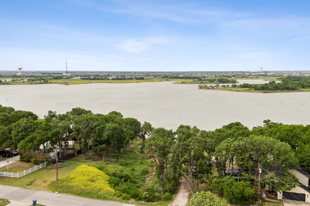 4547 Shore Drive The Colony, TX 75056