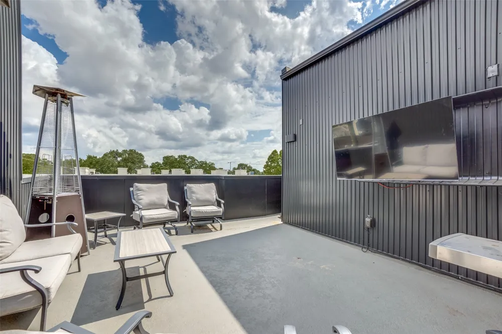 1944 Dowgate Court Dallas, TX 75204