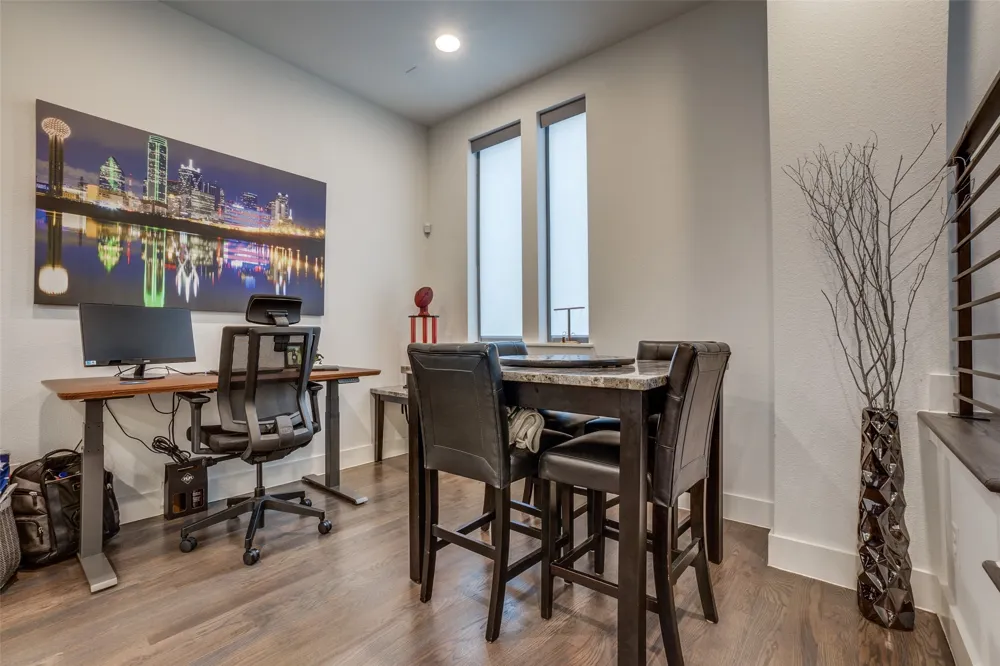 1944 Dowgate Court Dallas, TX 75204