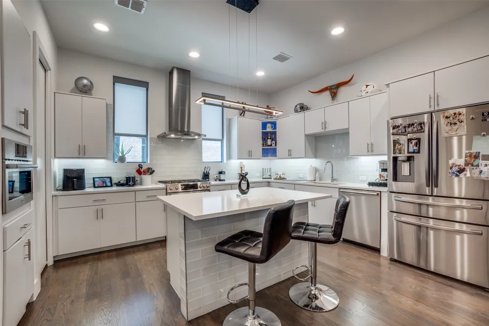 1944 Dowgate Court Dallas, TX 75204