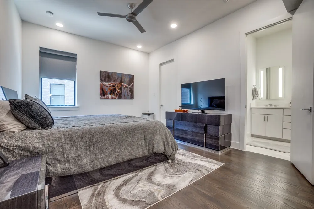 1944 Dowgate Court Dallas, TX 75204