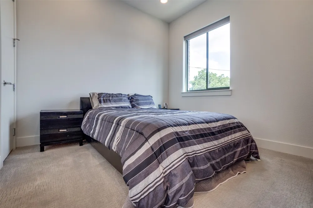 1944 Dowgate Court Dallas, TX 75204