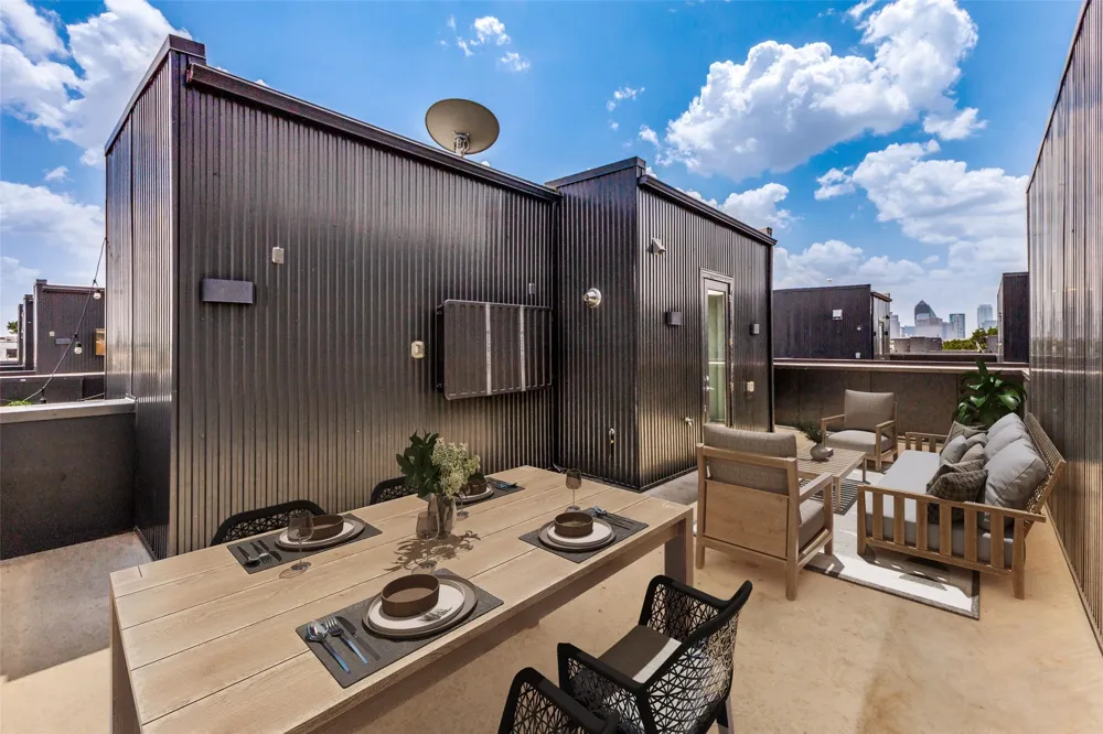 1944 Dowgate Court Dallas, TX 75204
