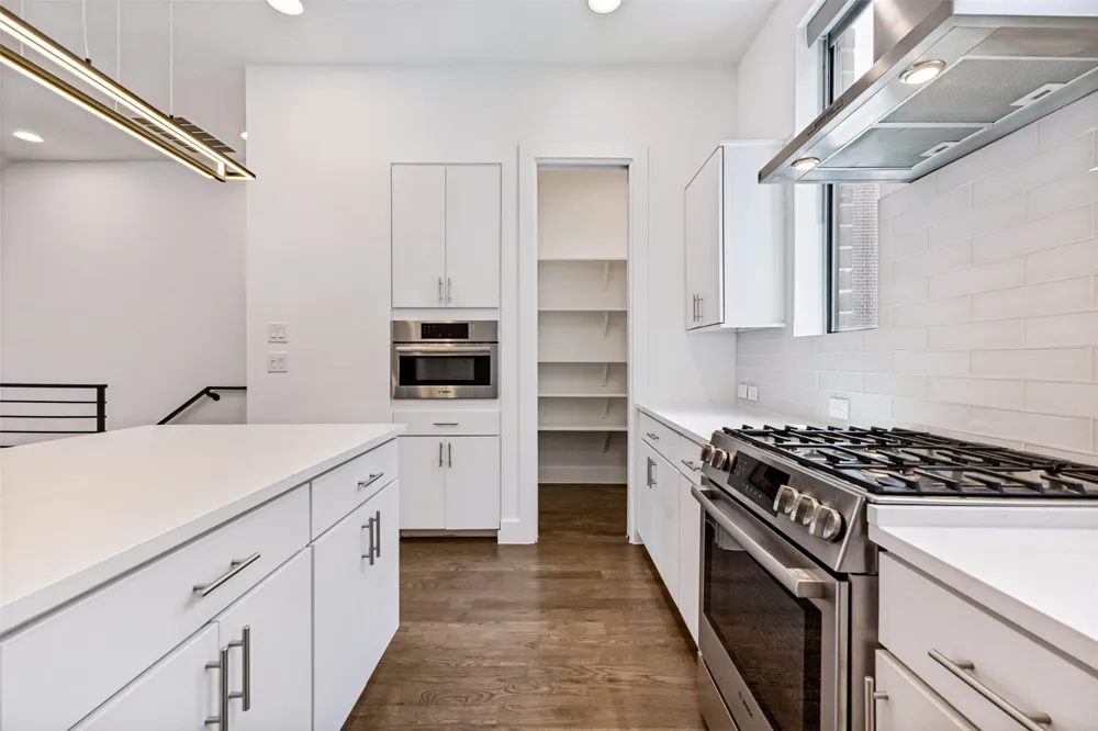 1944 Dowgate Court Dallas, TX 75204