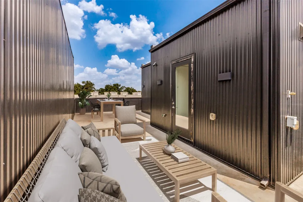 1944 Dowgate Court Dallas, TX 75204