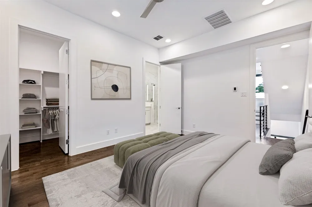 1944 Dowgate Court Dallas, TX 75204