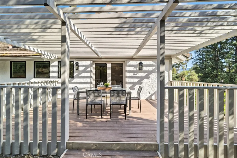 275 Fairview Road Ojai, CA 93023