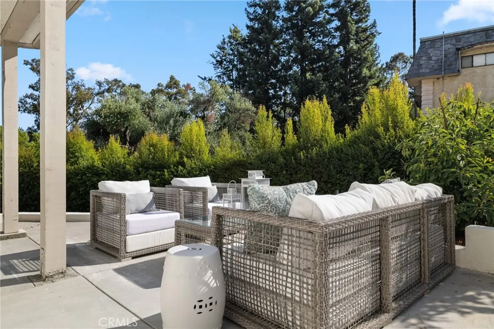 275 Fairview Road Ojai, CA 93023