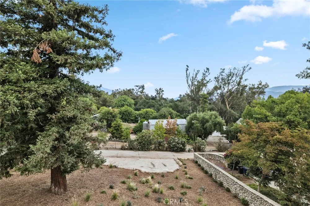 275 Fairview Road Ojai, CA 93023