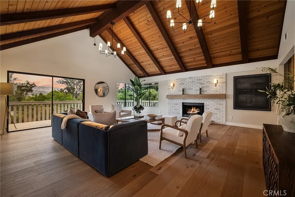 275 Fairview Road Ojai, CA 93023