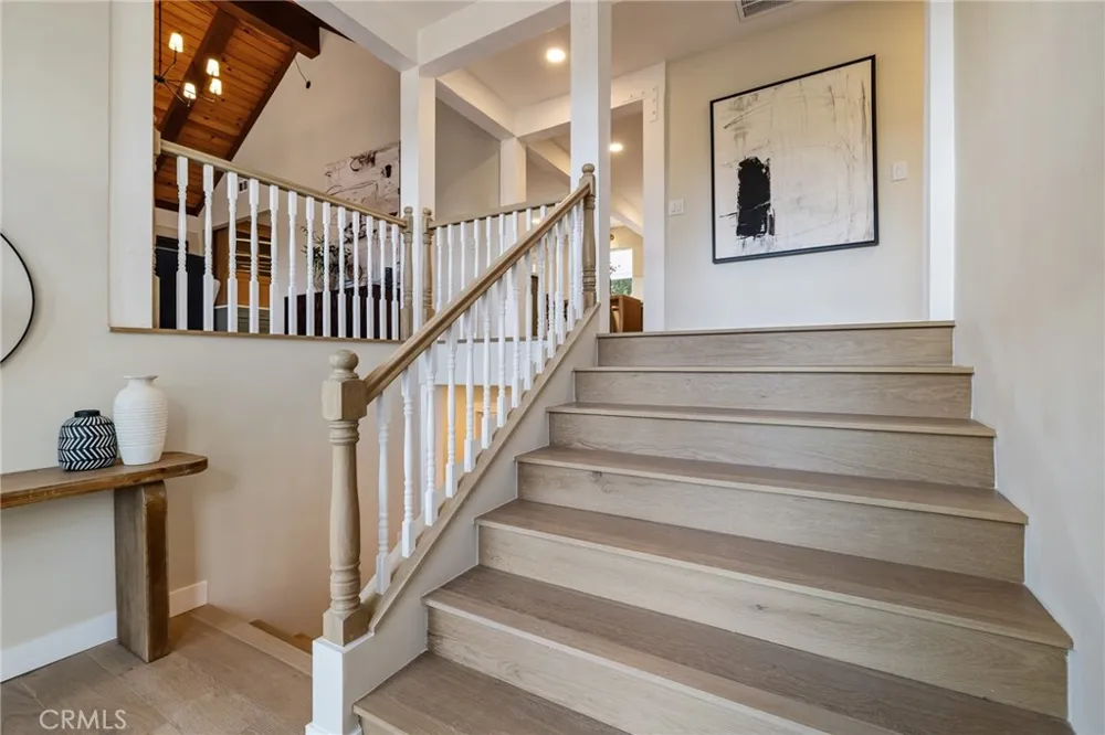 275 Fairview Road Ojai, CA 93023
