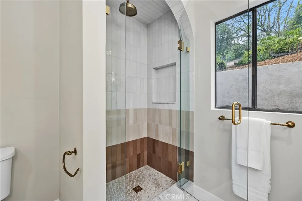 275 Fairview Road Ojai, CA 93023