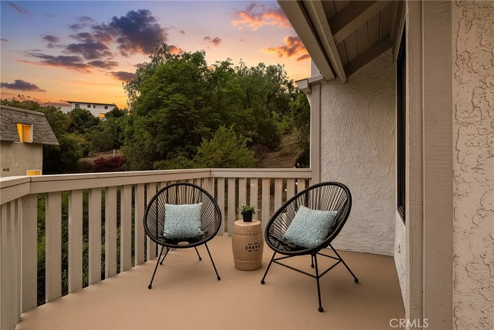 275 Fairview Road Ojai, CA 93023