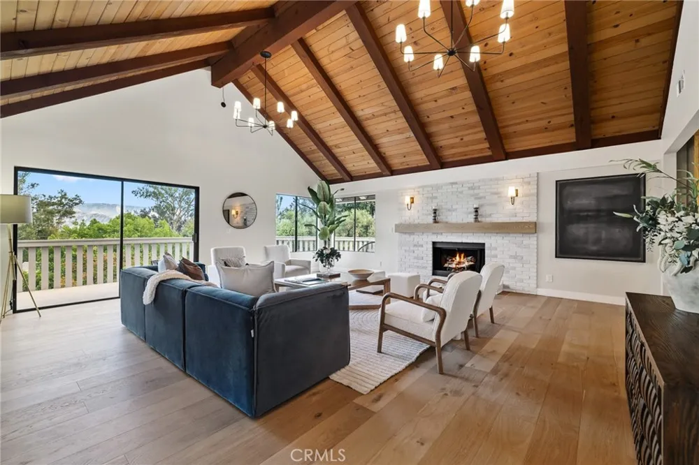 275 Fairview Road Ojai, CA 93023
