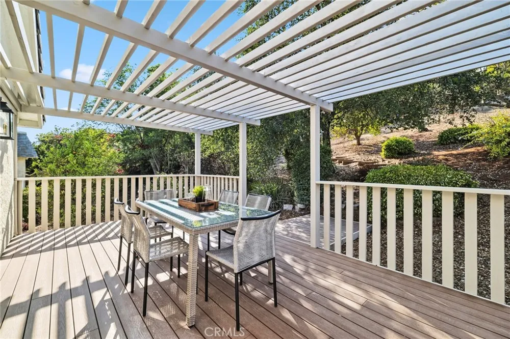 275 Fairview Road Ojai, CA 93023