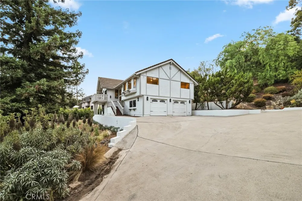 275 Fairview Road Ojai, CA 93023