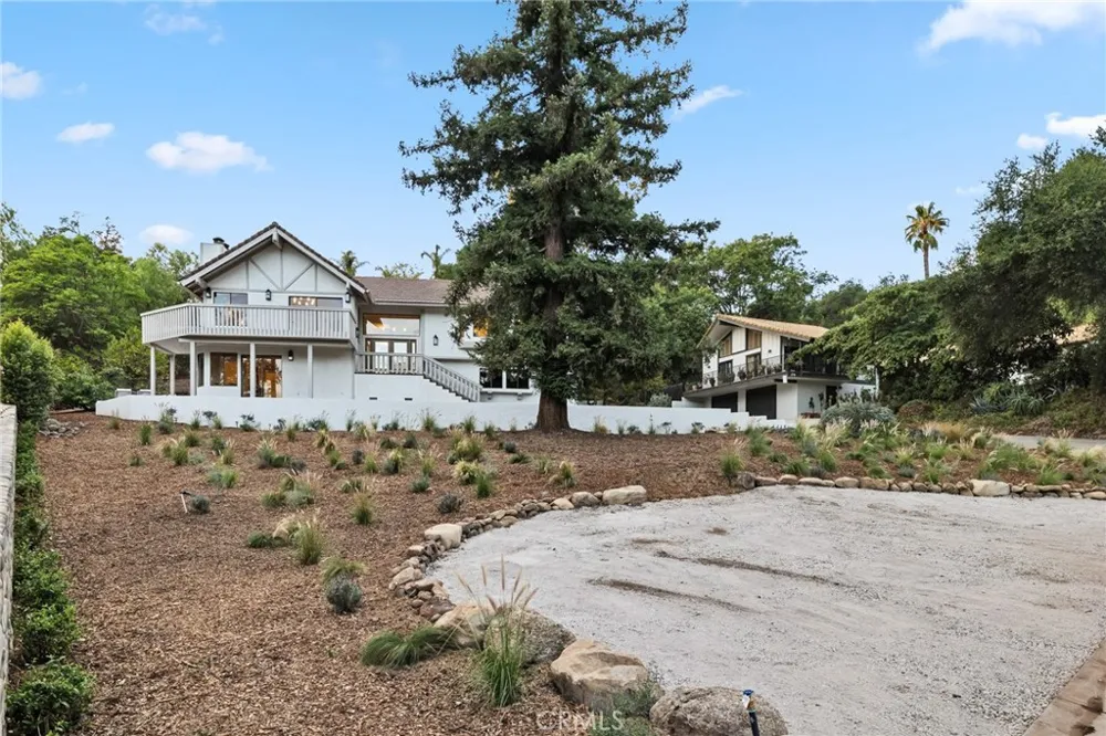 275 Fairview Road Ojai, CA 93023