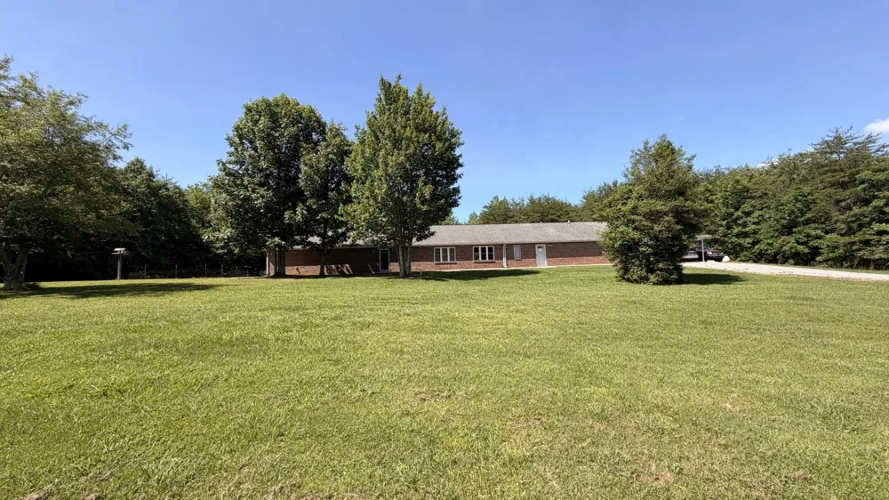 11109 Hendon Road Graysville, TN 37338