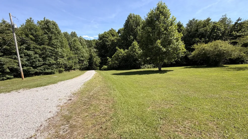 11109 Hendon Road Graysville, TN 37338