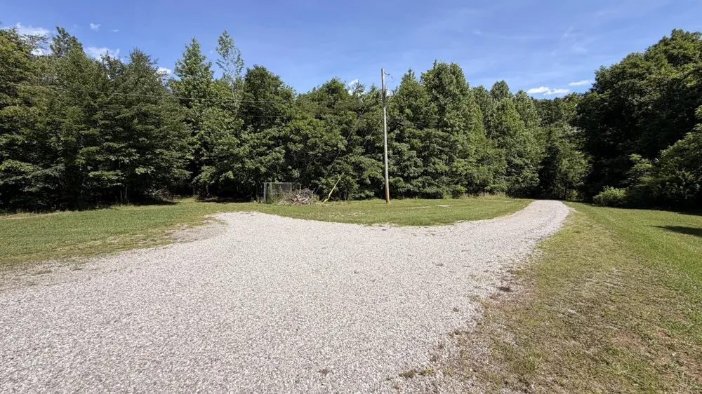 11109 Hendon Road Graysville, TN 37338