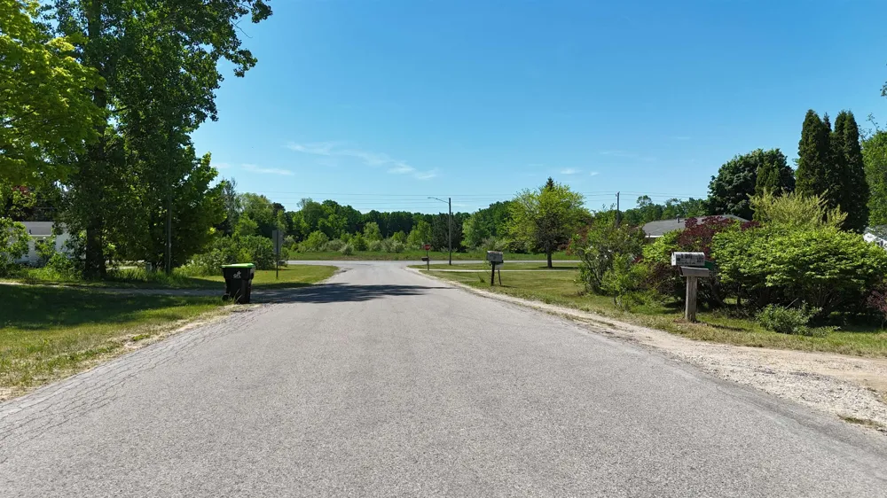 5527 Old Maple Trail Blair Township, MI 49637