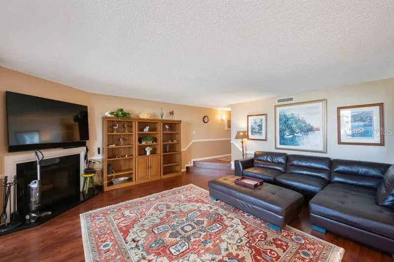 1060 PINELLAS BAYWAY S #103 St Petersburg, FL 33715