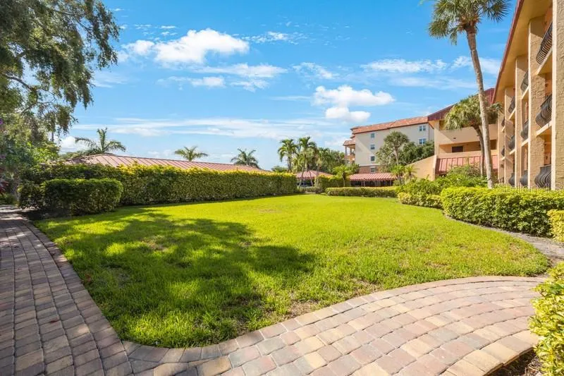 1060 PINELLAS BAYWAY S #103 St Petersburg, FL 33715