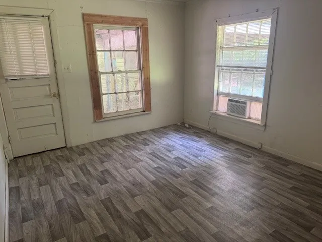 704 Cedar Street Paris, TX 75460
