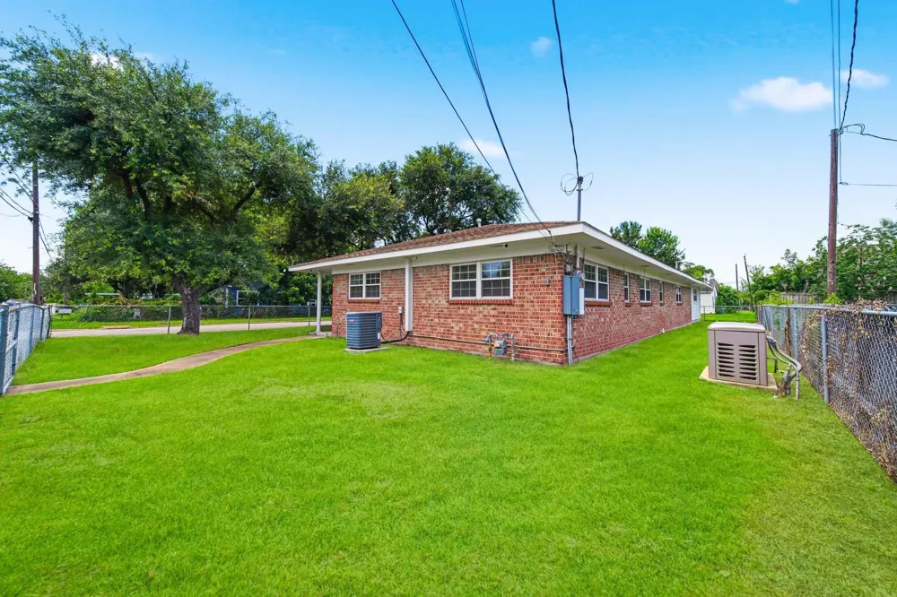 701 Crown Street Galena Park, TX 77547