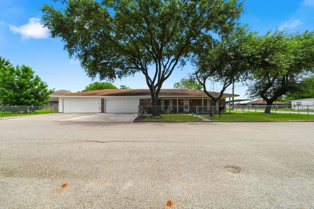 701 Crown Street Galena Park, TX 77547