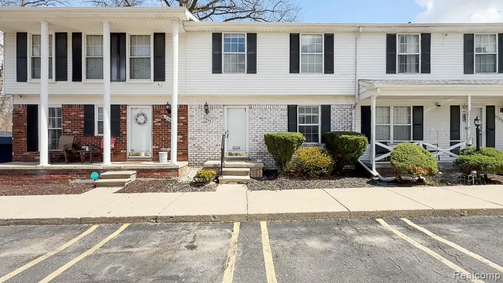 21642 Hidden Rivers Drive Southfield City, MI 48075