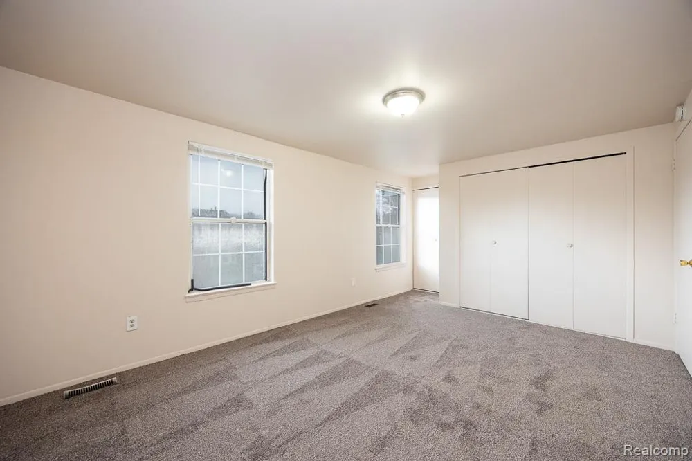 21642 Hidden Rivers Drive Southfield City, MI 48075