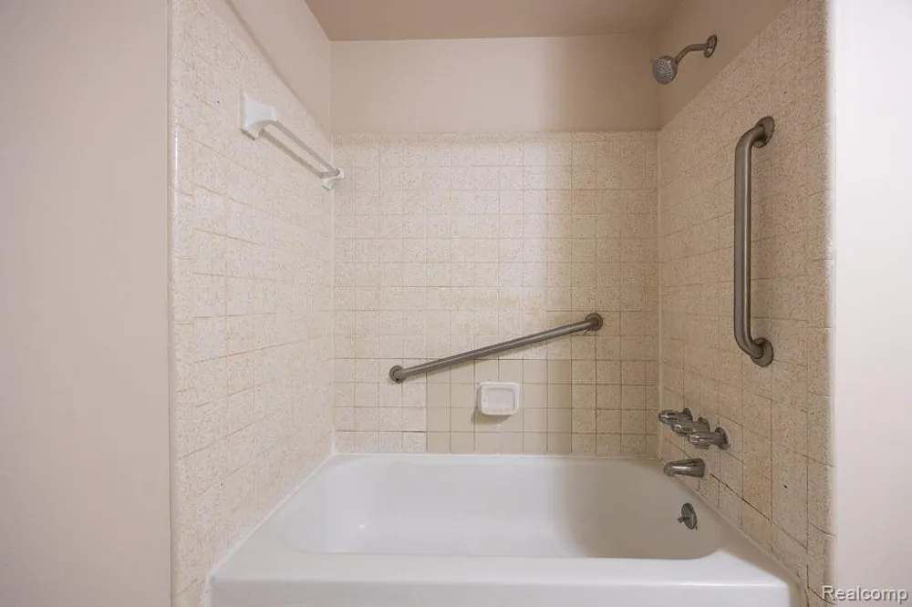 21642 Hidden Rivers Drive Southfield City, MI 48075