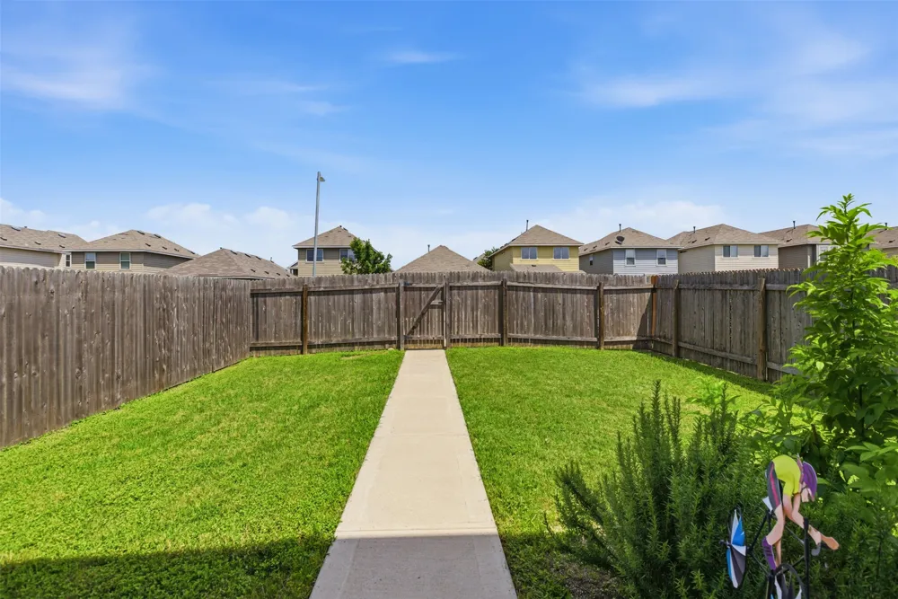 4521 Graceful Lane #469 Austin, TX 78725