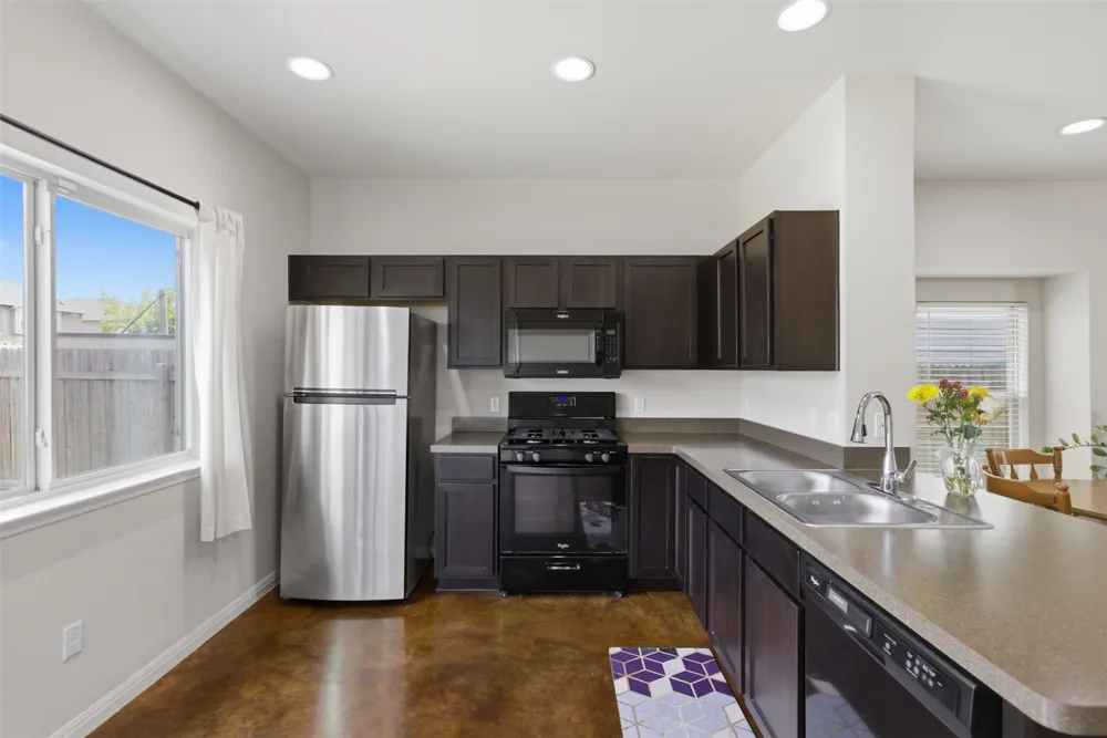 4521 Graceful Lane #469 Austin, TX 78725