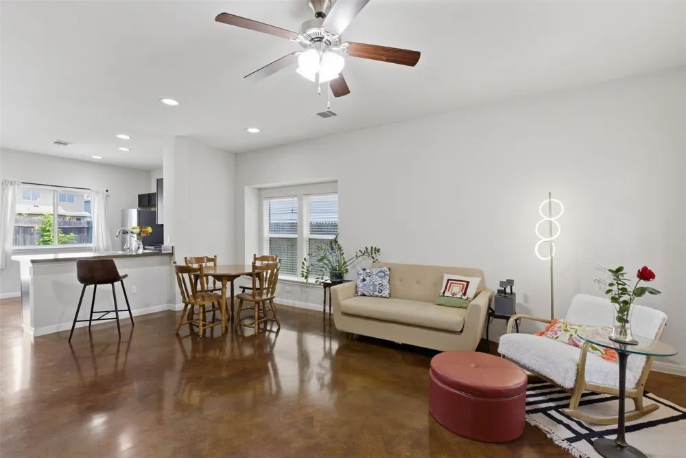 4521 Graceful Lane #469 Austin, TX 78725